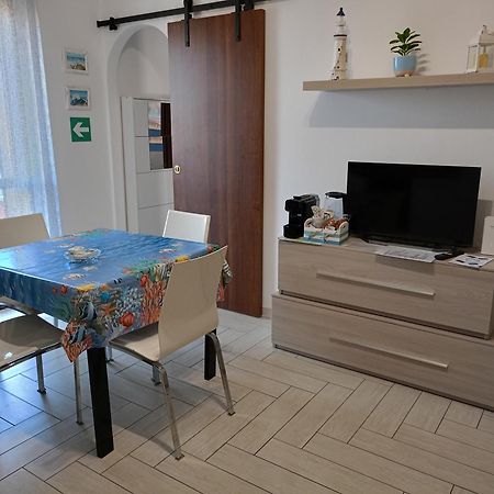 Casa Vacanza Indaco Fiumicino Bagian luar foto