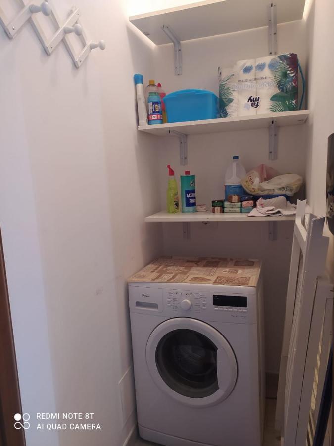 Casa Vacanza Indaco Fiumicino Bagian luar foto