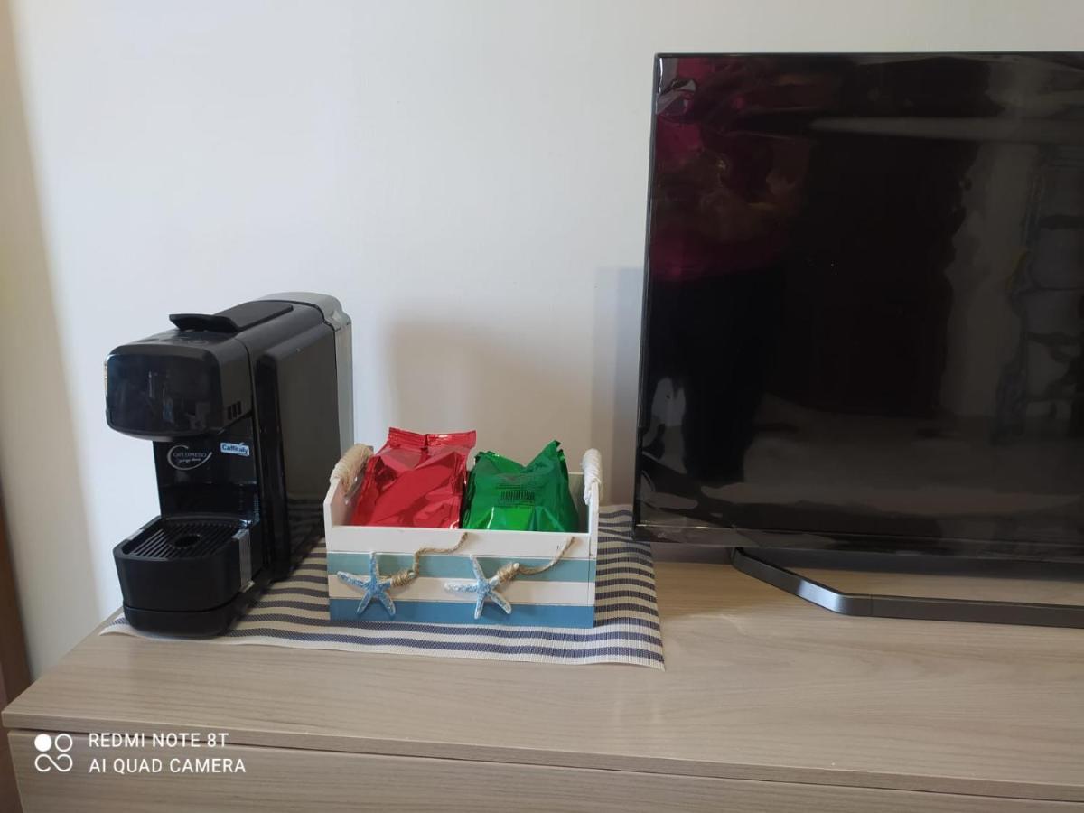 Casa Vacanza Indaco Fiumicino Bagian luar foto